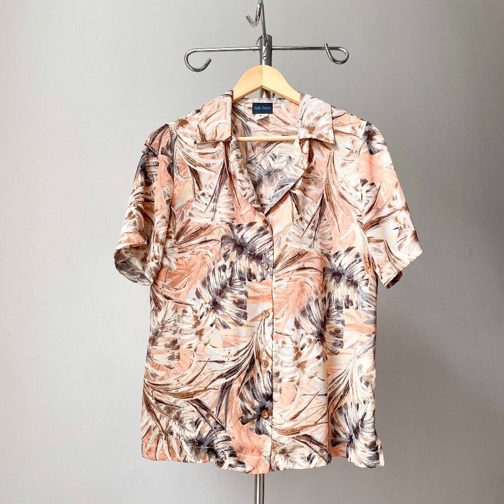 🌿90s Vintage Light Orange & Tan Tropical Print Short Sleeves Button-Down Shirt